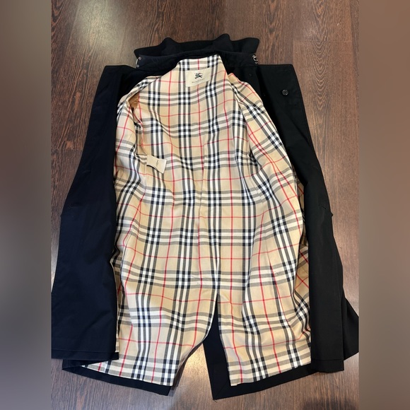 Black Burberry Ivybridge Coat - Picture 7 of 7